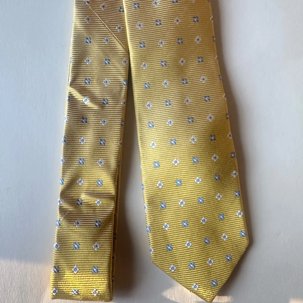 NWT J. Crew Elegant Yellow 100% Silk Tie Geometric Patterned
